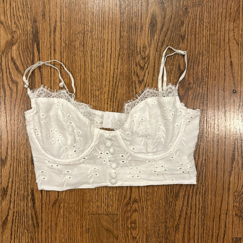 Sky to Moon white eyelet corset top adjustable straps and closure size large